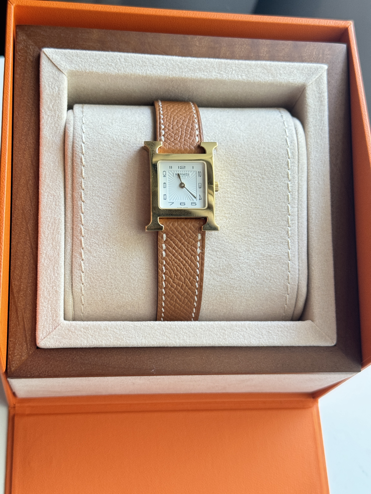 Hermes Heure H watch, Gold Hermes Leather Large, 34 mm - LuxryEdition
