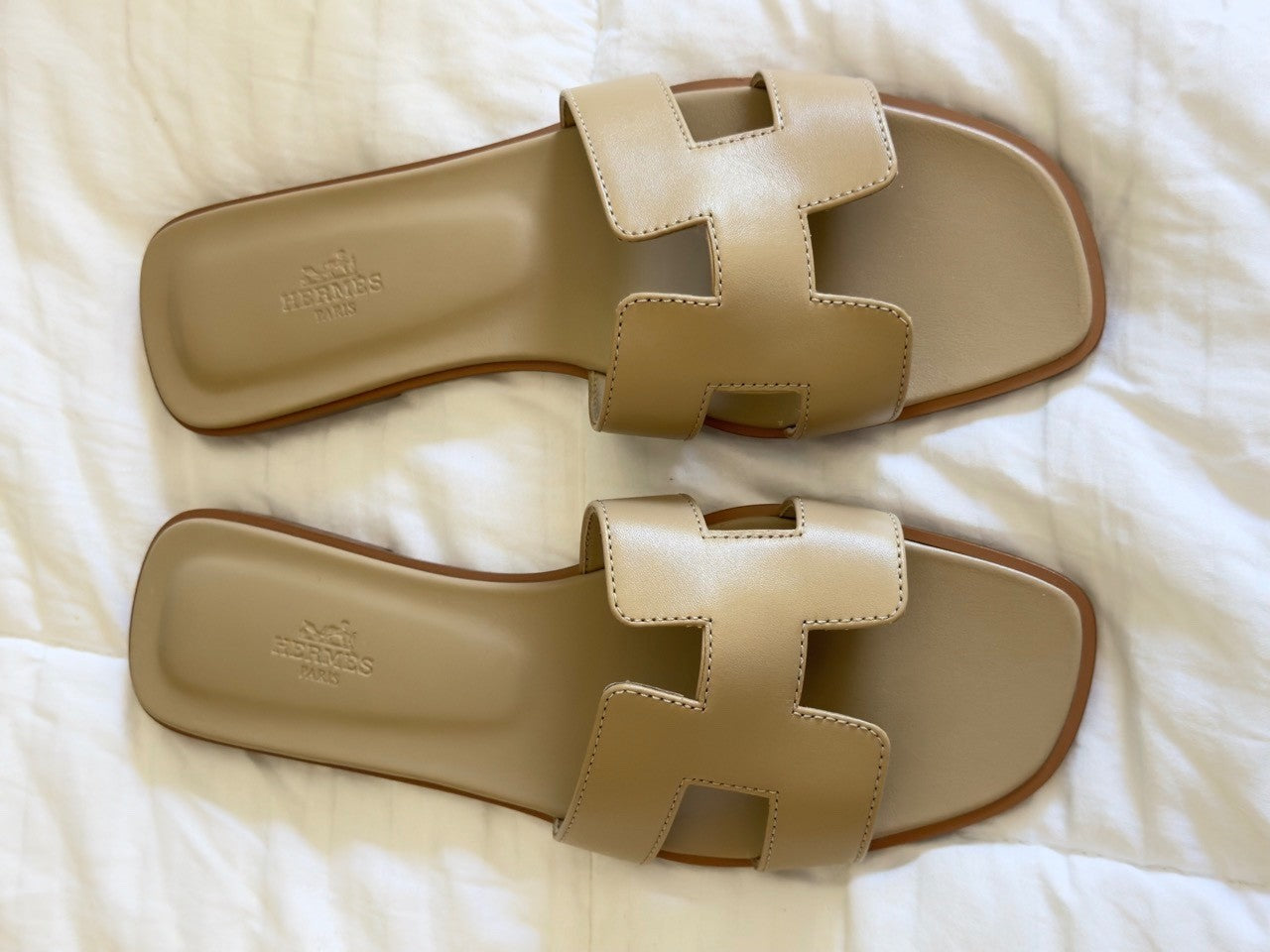Hermes Oran Sandals Size 39.5 Beige Lin - LuxryEdition