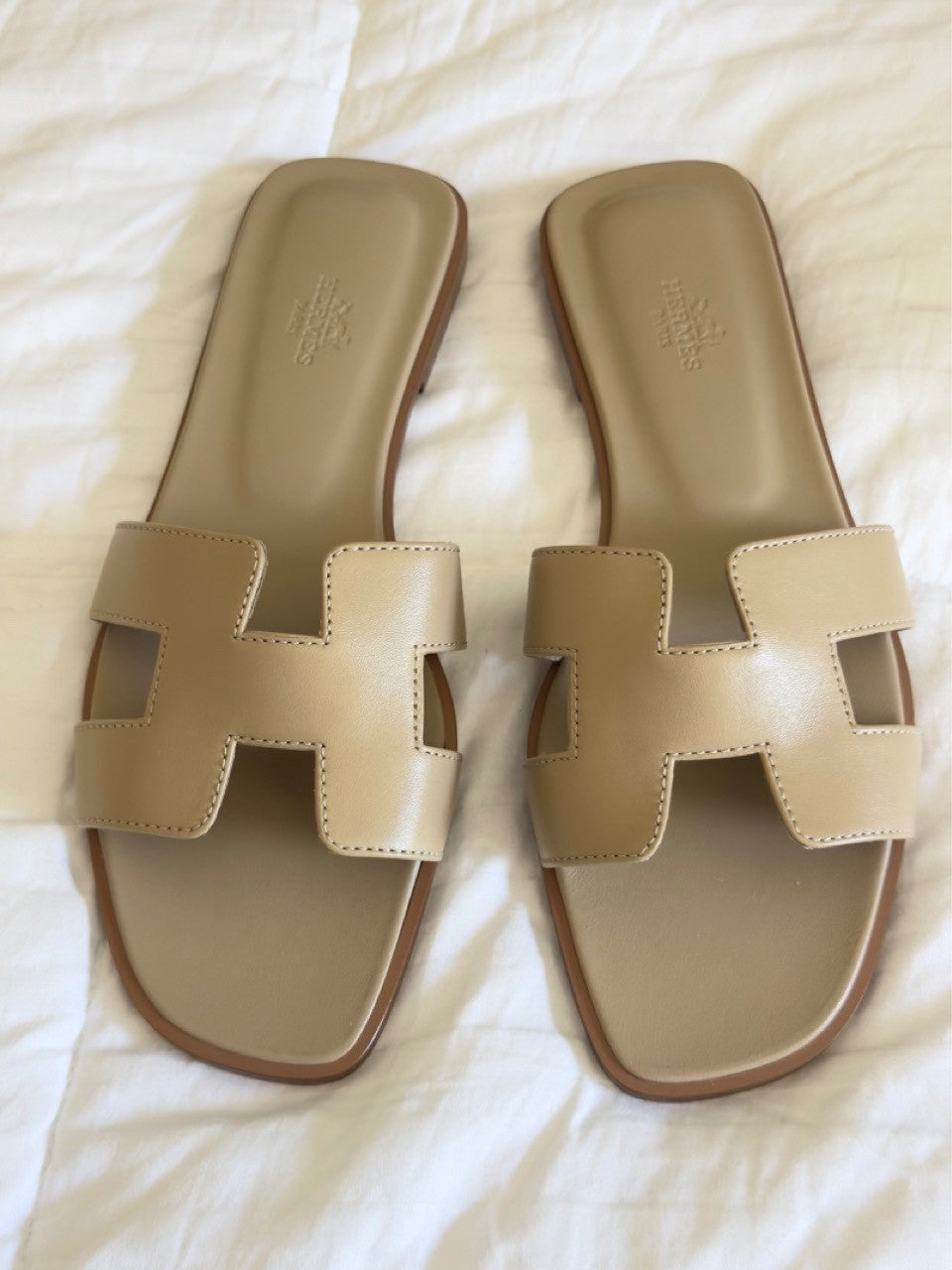 Hermes Oran Sandals Size 39.5 Beige Lin - LuxryEdition
