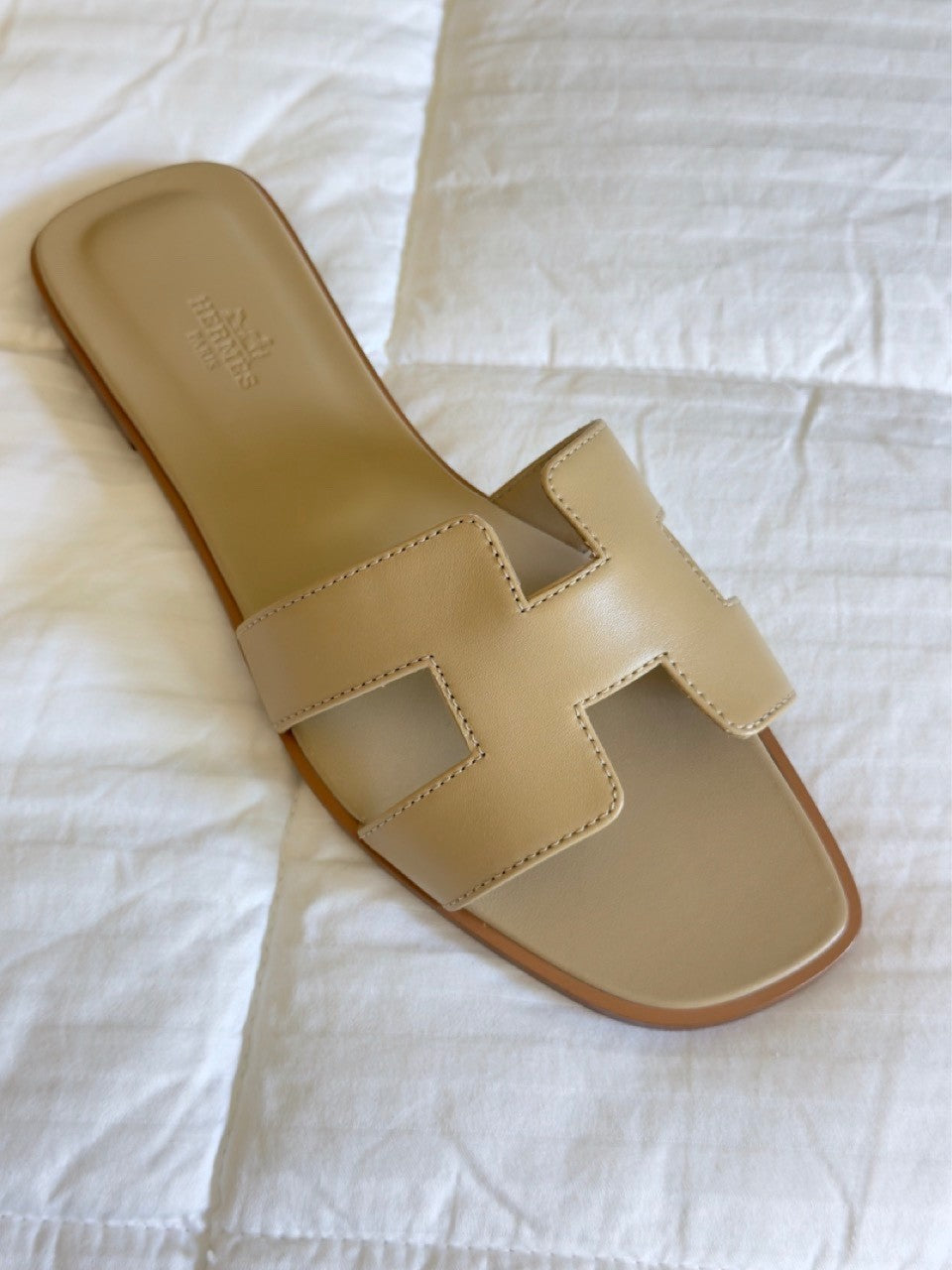 Hermes Oran Sandals Size 39.5 Beige Lin - LuxryEdition