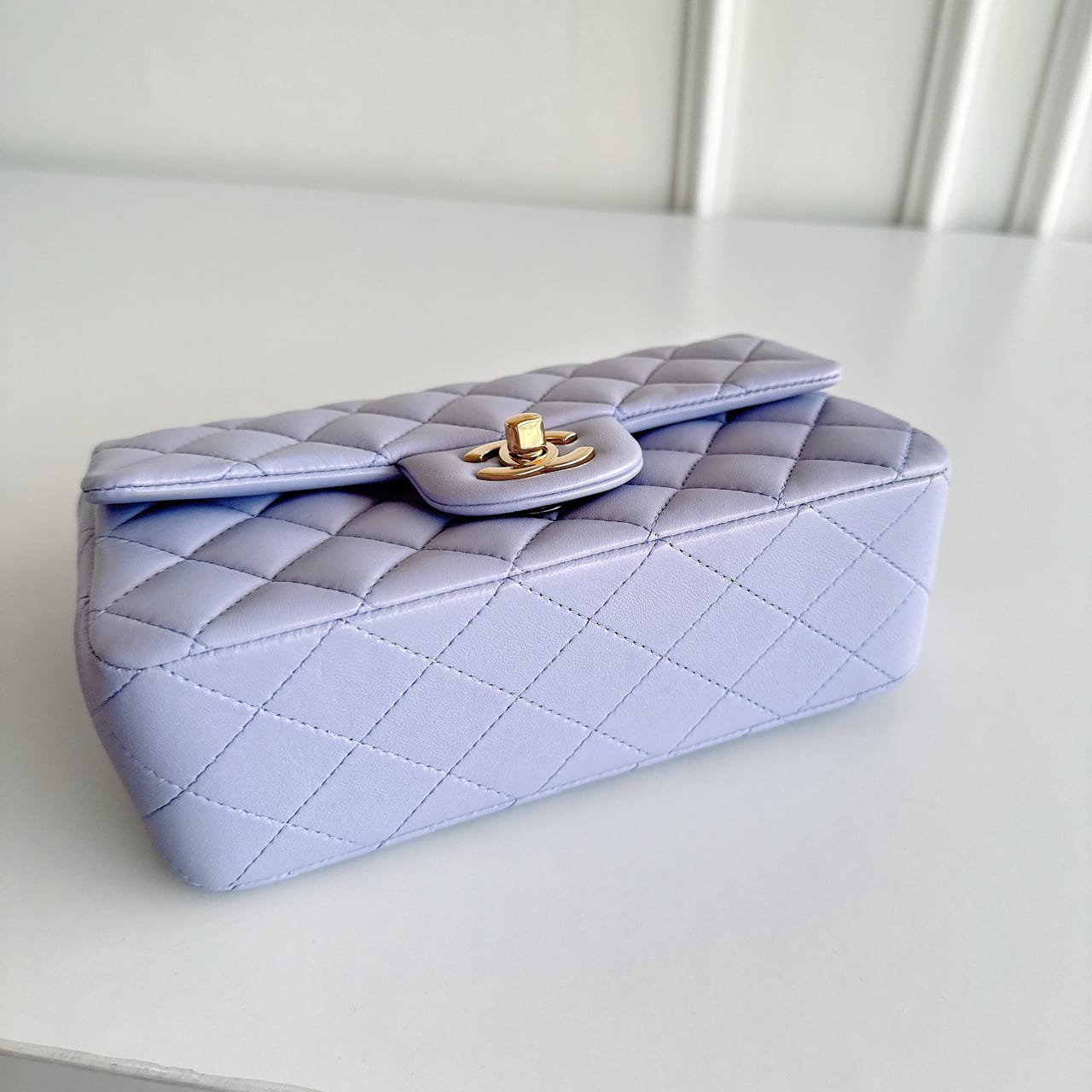 CHANEL Lambskin Coco Mini Top Handle Lilac Lambskin