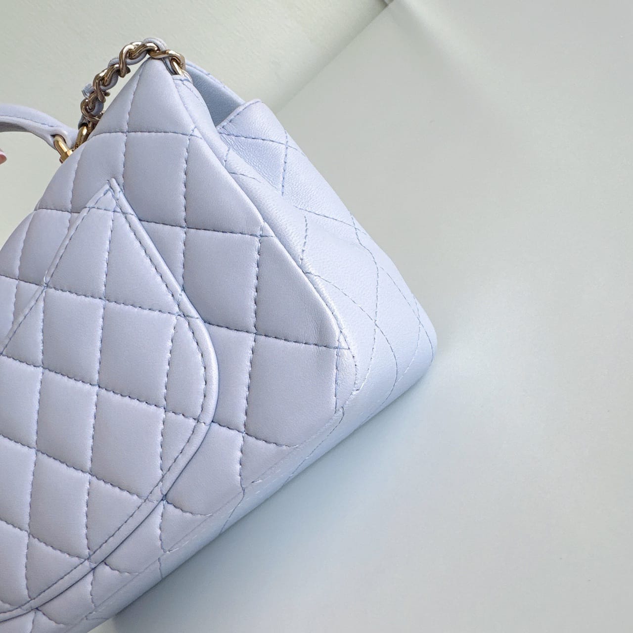 CHANEL Lambskin Coco Mini Top Handle Lilac Lambskin