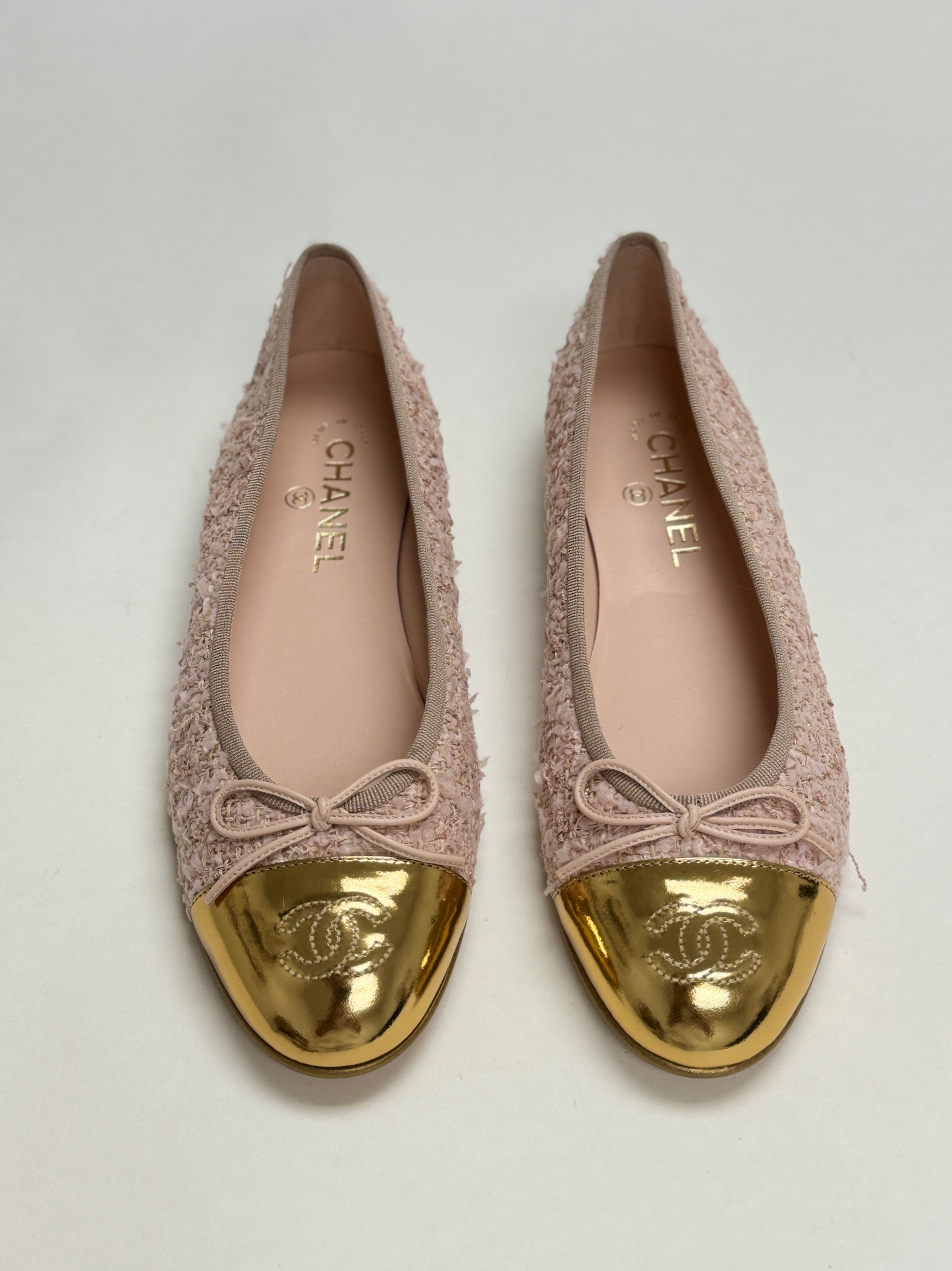 CHANEL Tweed Pink and Gold CC Cap Toe Ballerina Flats 40 - LuxryEdition