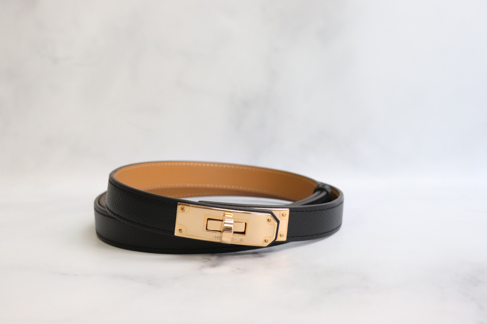 NIB HERMES Kelly 18 Belt Black with Rose Gold Hardware - LuxryEdition