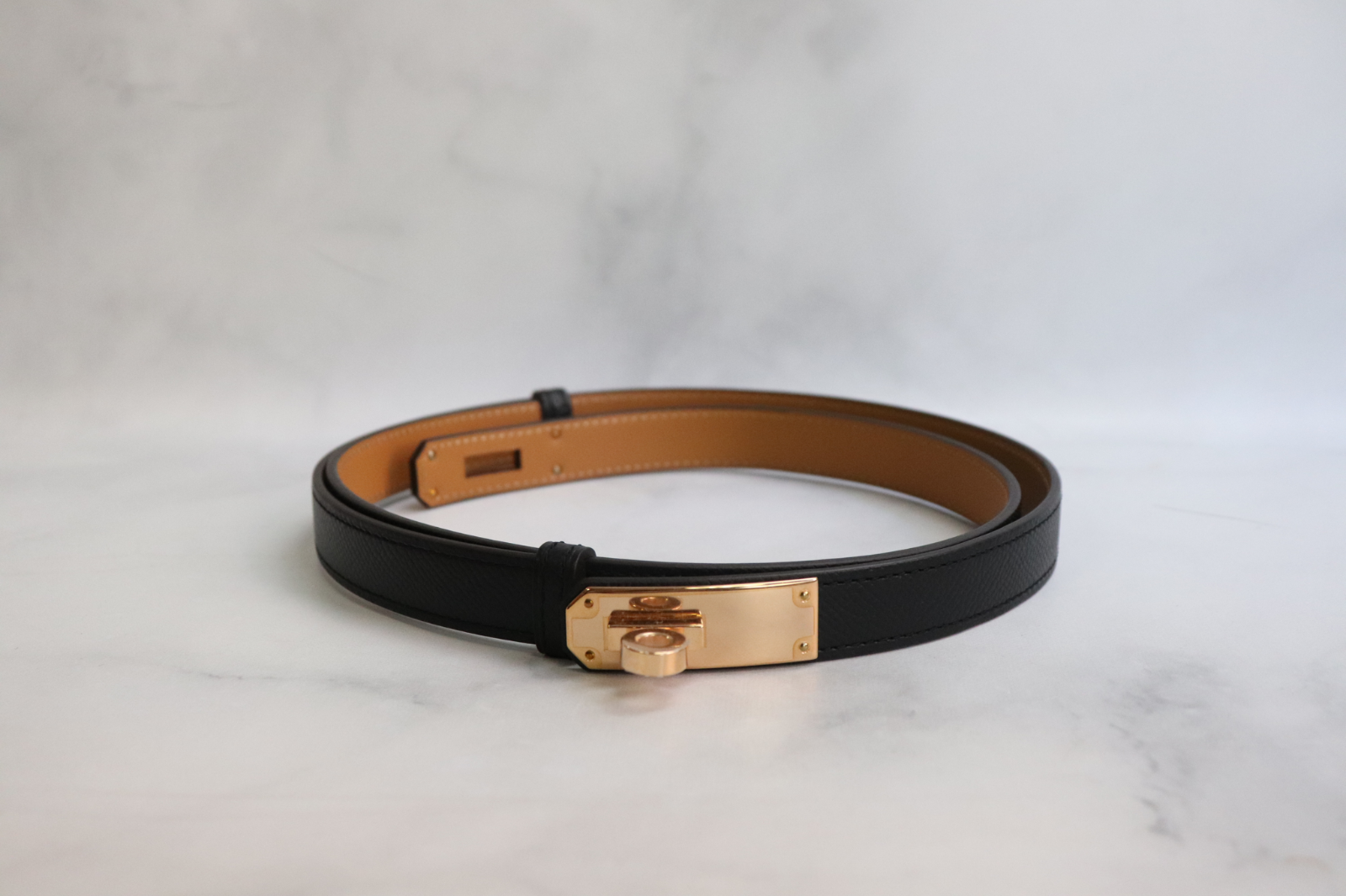 NIB HERMES Kelly 18 Belt Black with Rose Gold Hardware - LuxryEdition