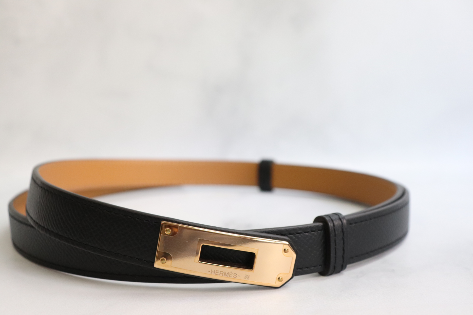 NIB HERMES Kelly 18 Belt Black with Rose Gold Hardware - LuxryEdition